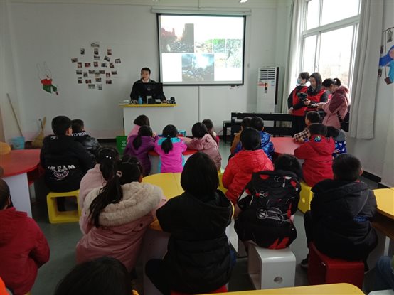 I:黨群工作團(tuán)支部踐行垃圾分類(lèi)新時(shí)尚系列公益宣講活動(dòng)觀音湖科普講座IMG_20201123_145406.jpg