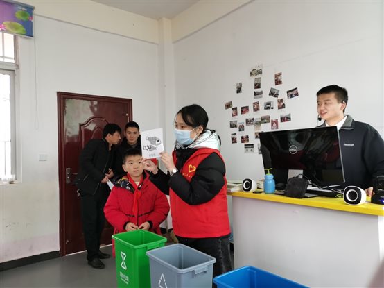 I:黨群工作團(tuán)支部踐行垃圾分類(lèi)新時(shí)尚系列公益宣講活動(dòng)觀音湖科普講座mmexport1606267196897.jpg